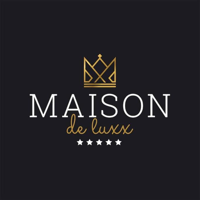 Maison De Luxx , A11 City Center Larissa Exterior photo